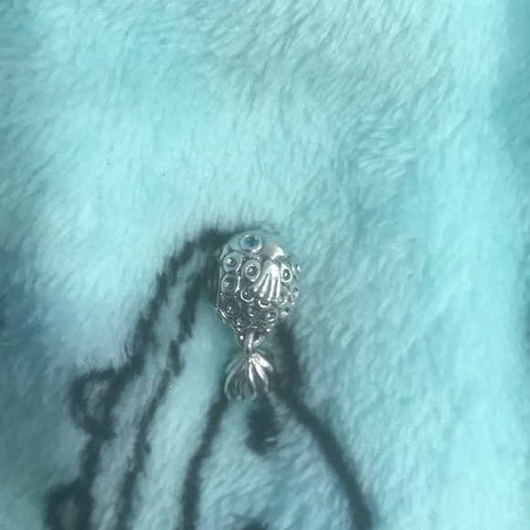 Pandora splish splash fish charm (retired) - Picture 2 of 2